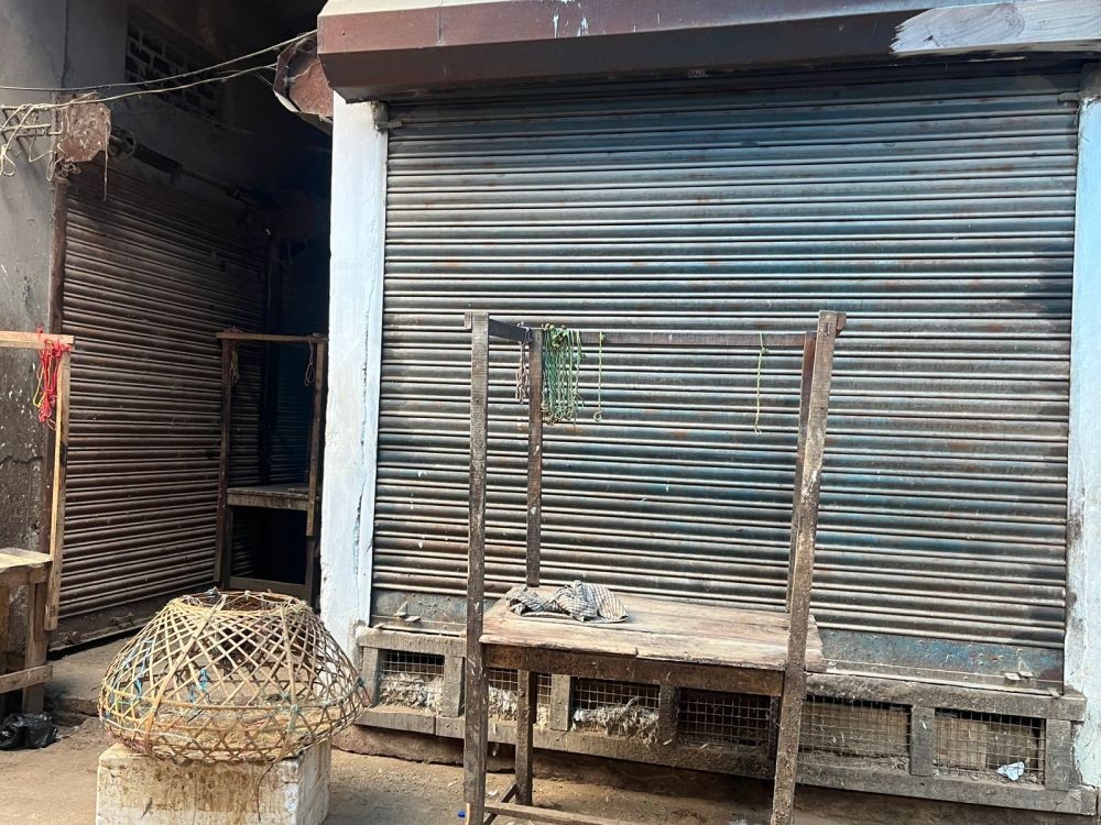 Poultry supply in Dimapur had dried off after the PUD banned the import of poultry from Assam.